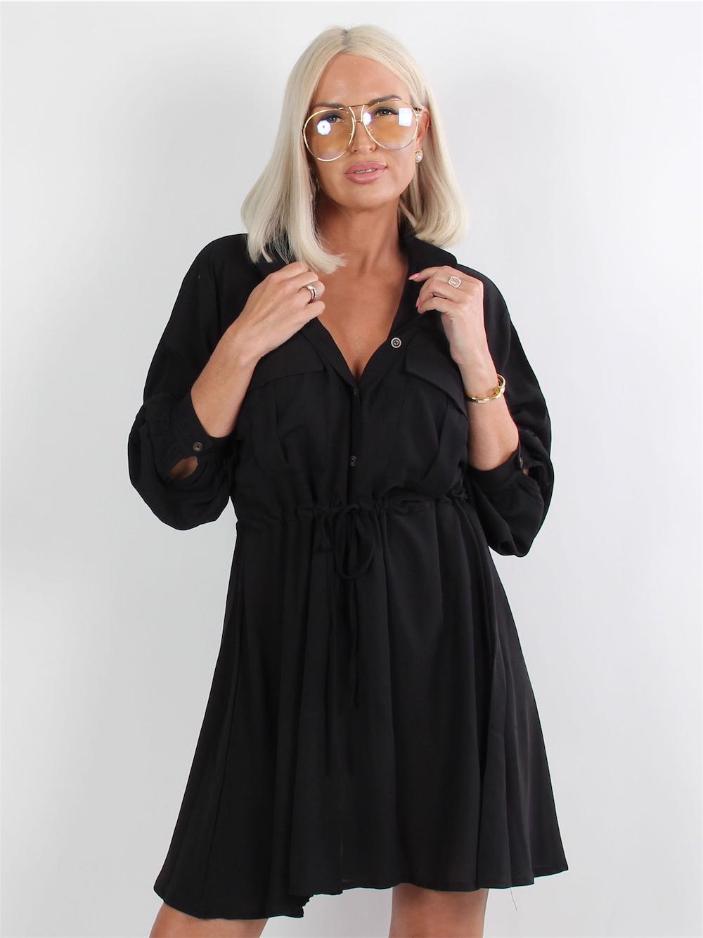 Brigada - Sort simpel skjortekjole med lommer ved brystet